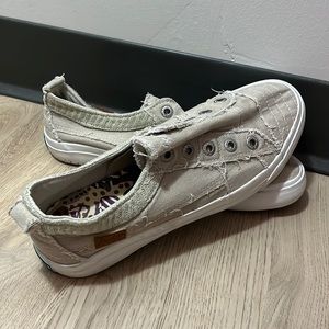 Women’s Slip On Sneakers